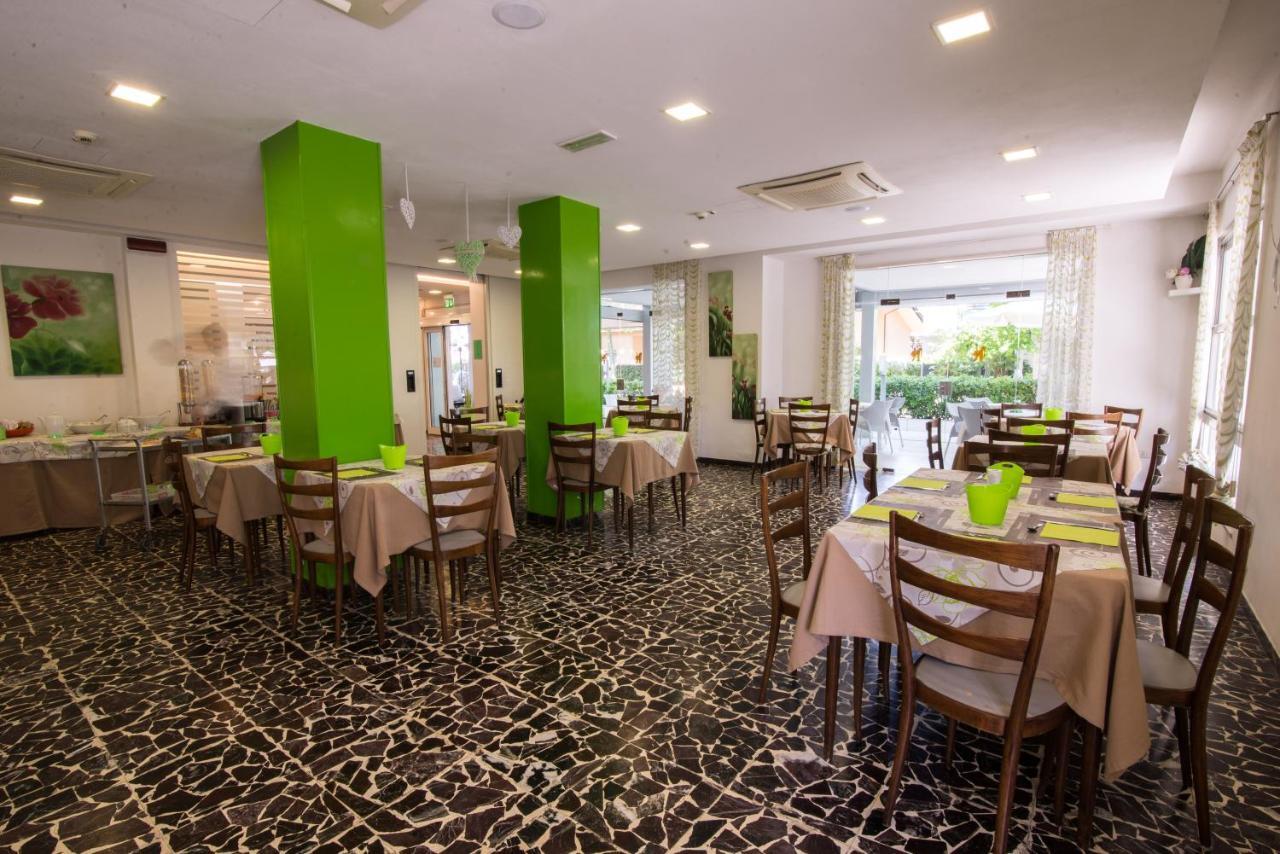 Hotel Nuova ริชโชเน ภายนอก รูปภาพ