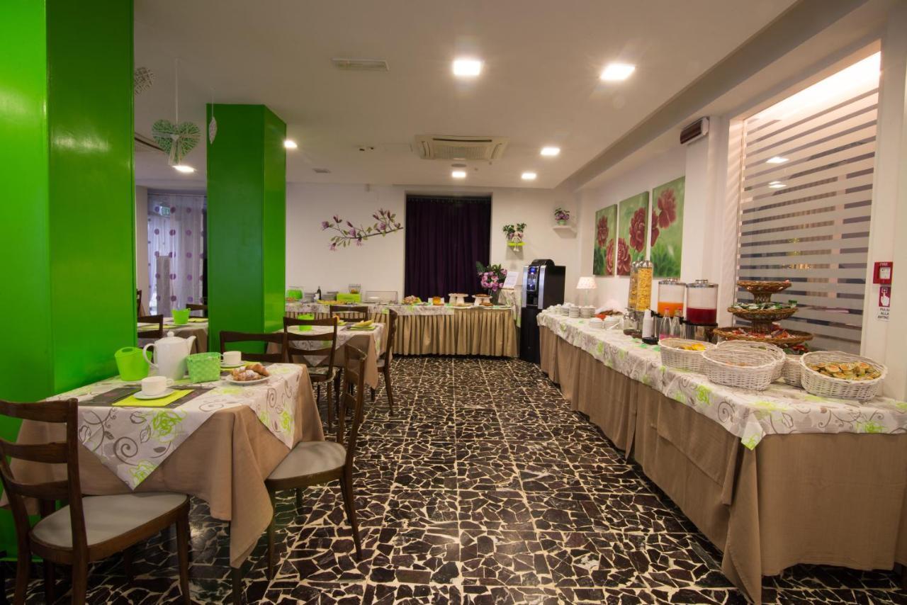 Hotel Nuova ริชโชเน ภายนอก รูปภาพ