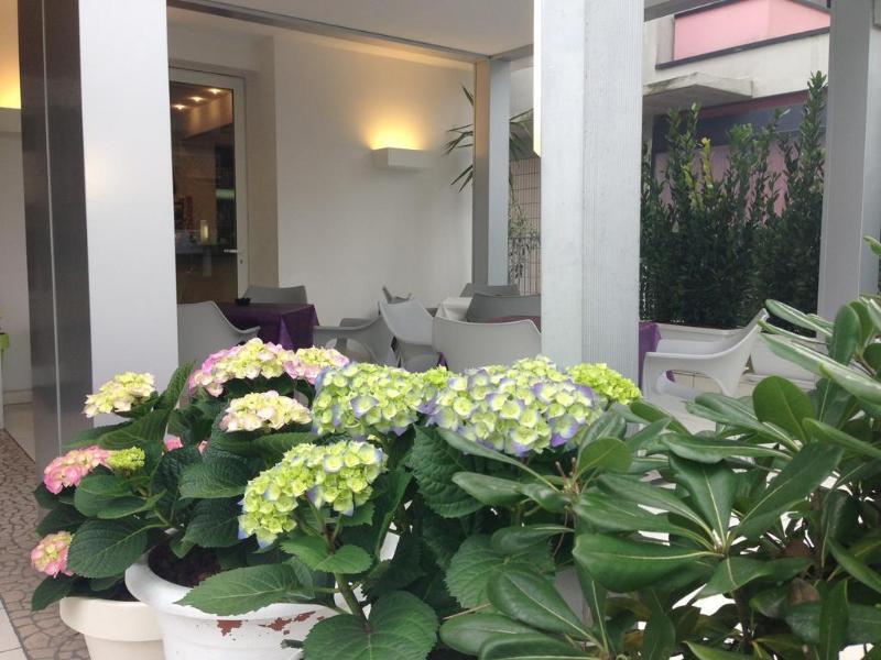 Hotel Nuova ริชโชเน ภายนอก รูปภาพ